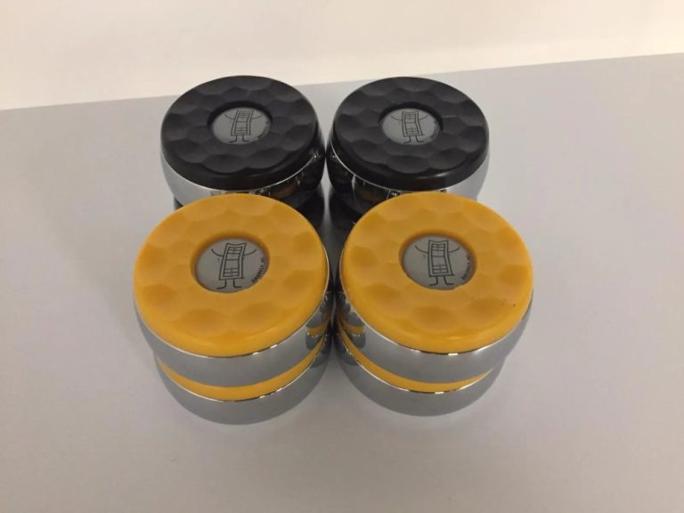 shuffly-pucks-1-1920w.1000x1000